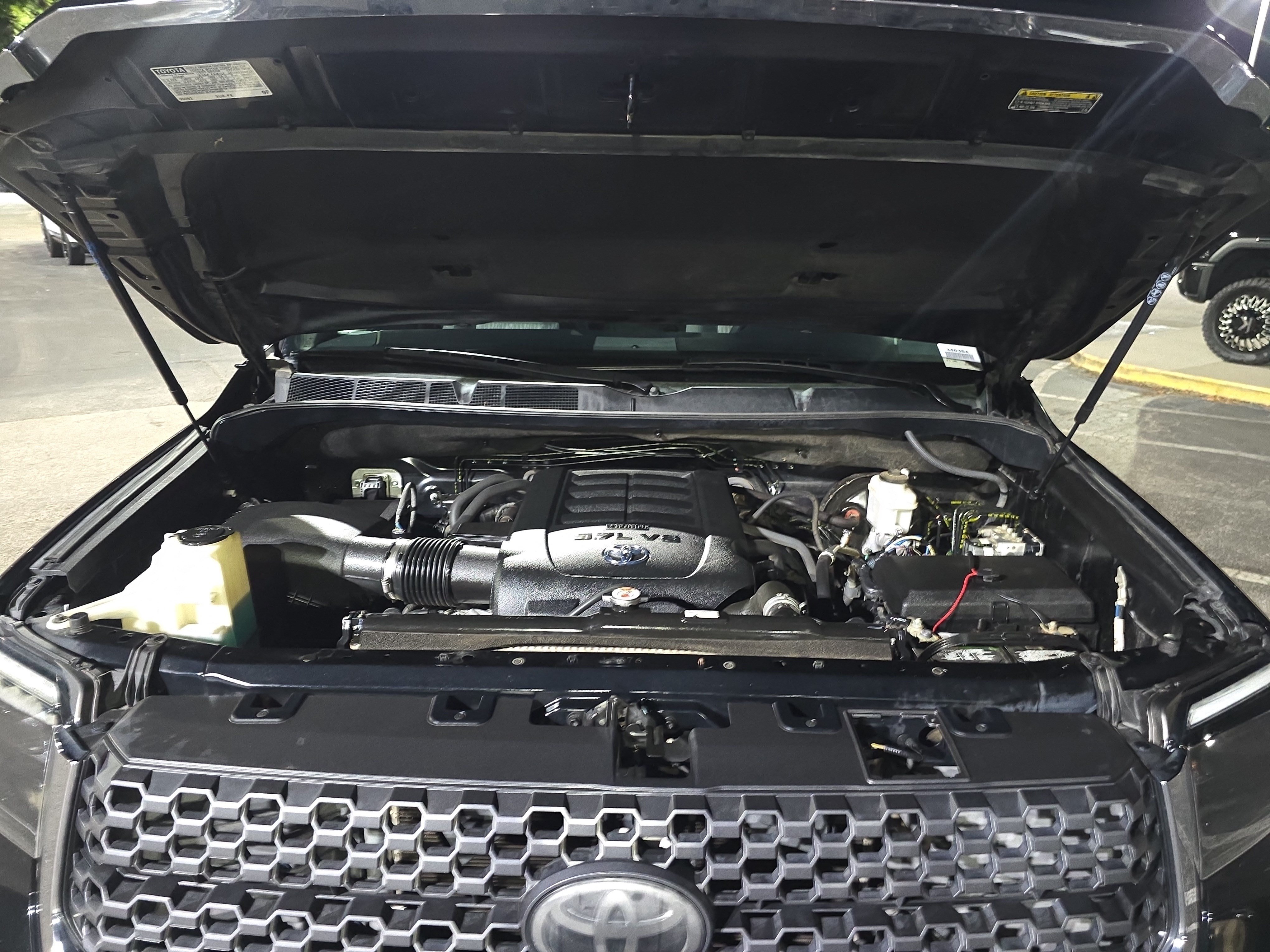 Used 2020 Toyota Tundra SR5 w/ TRD Off-Road Plus Package AWD/4WD image 29