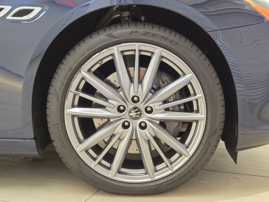 Certified 2023 Maserati Quattroporte Modena RWD image 8