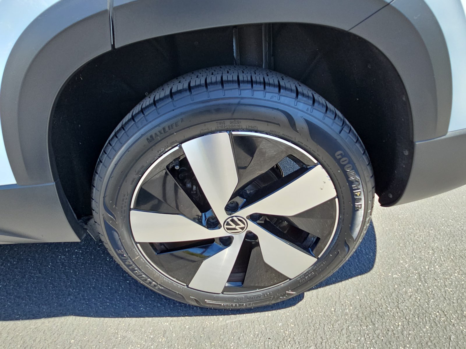 Used 2023 Volkswagen Taos S AWD/4WD image 32