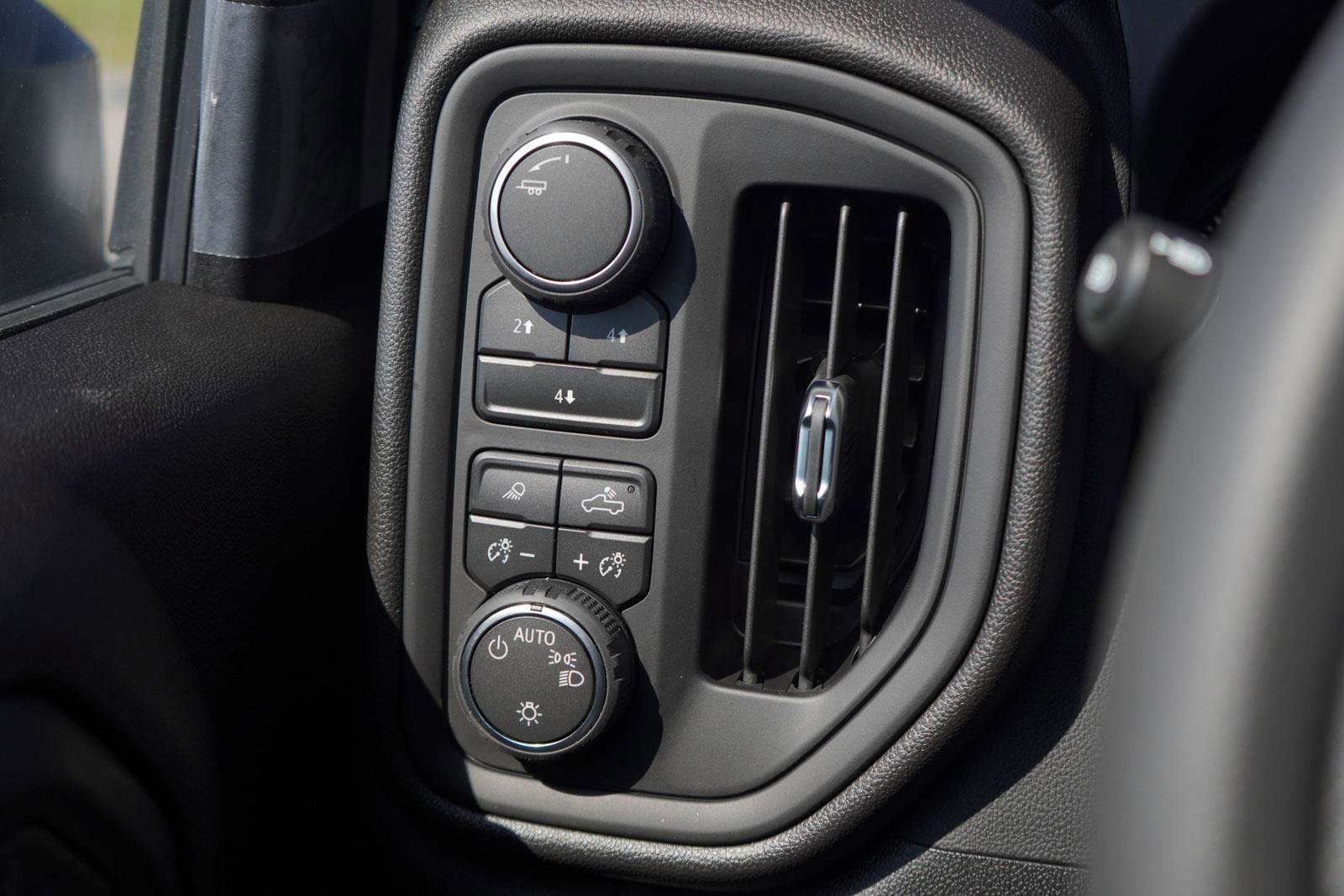 New 2026 Chevrolet Silverado 2500 Custom w/ Custom Value Package image 16