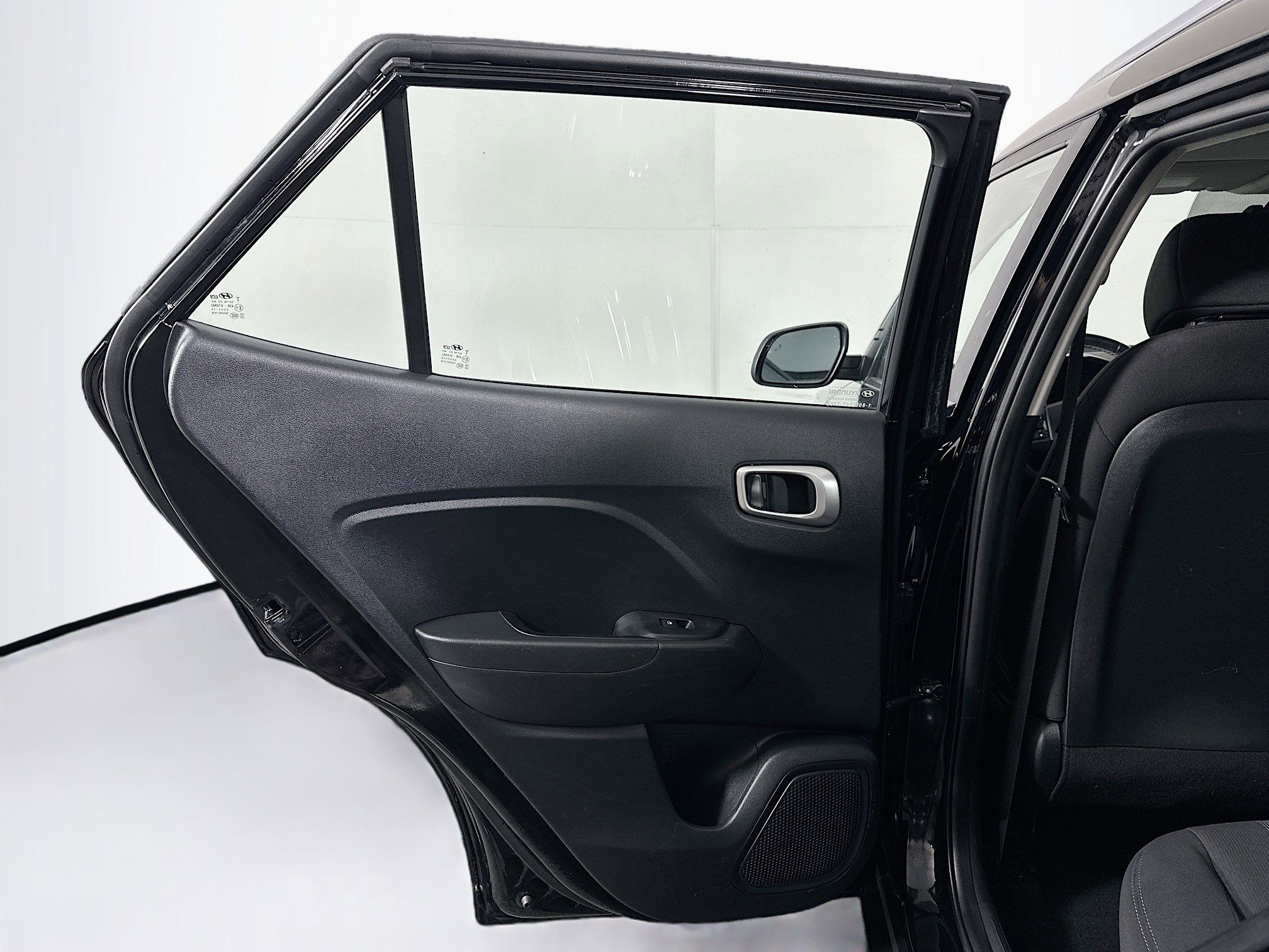 Used 2024 Hyundai Venue SEL image 26