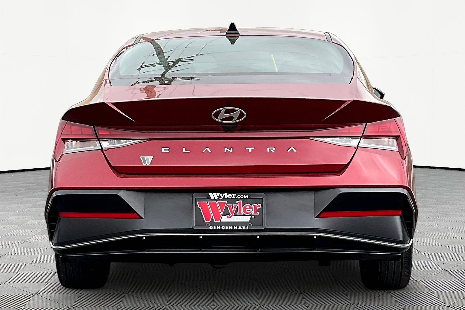 Certified 2025 Hyundai Elantra SEL FWD image 5
