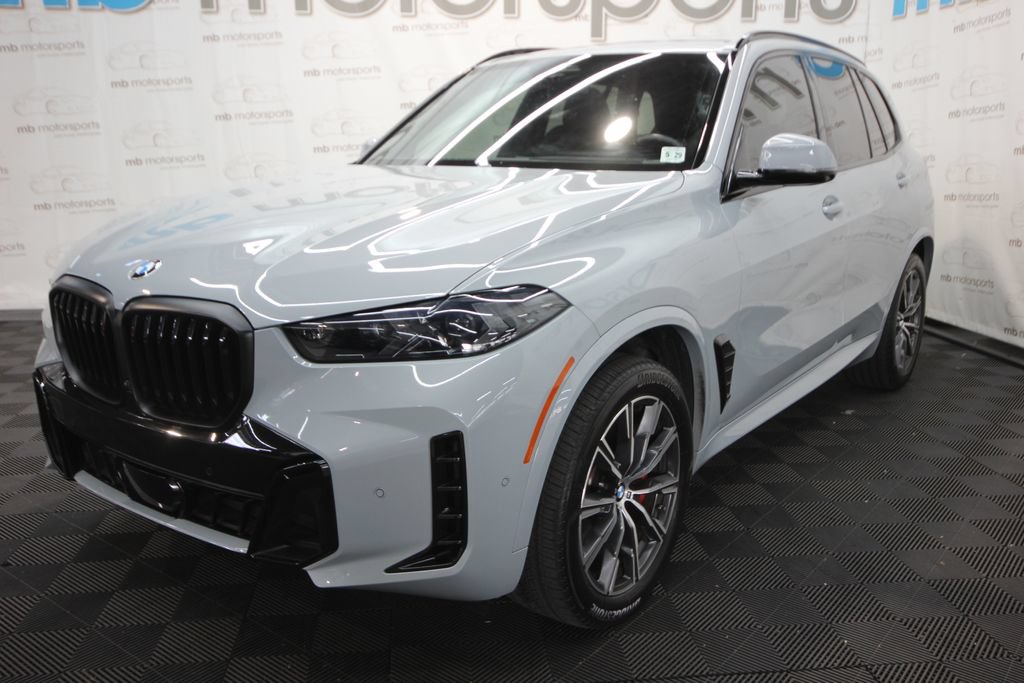 Used 2025 BMW X5 xDrive40i w/ M Sport Package AWD/4WD image 1