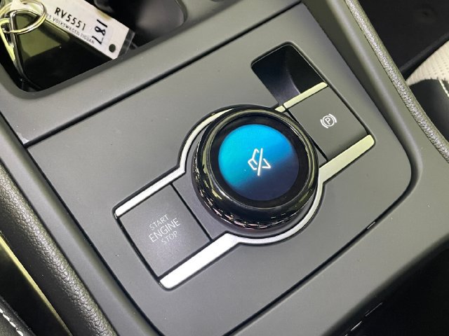 Used 2025 Volkswagen Tiguan SE FWD image 10
