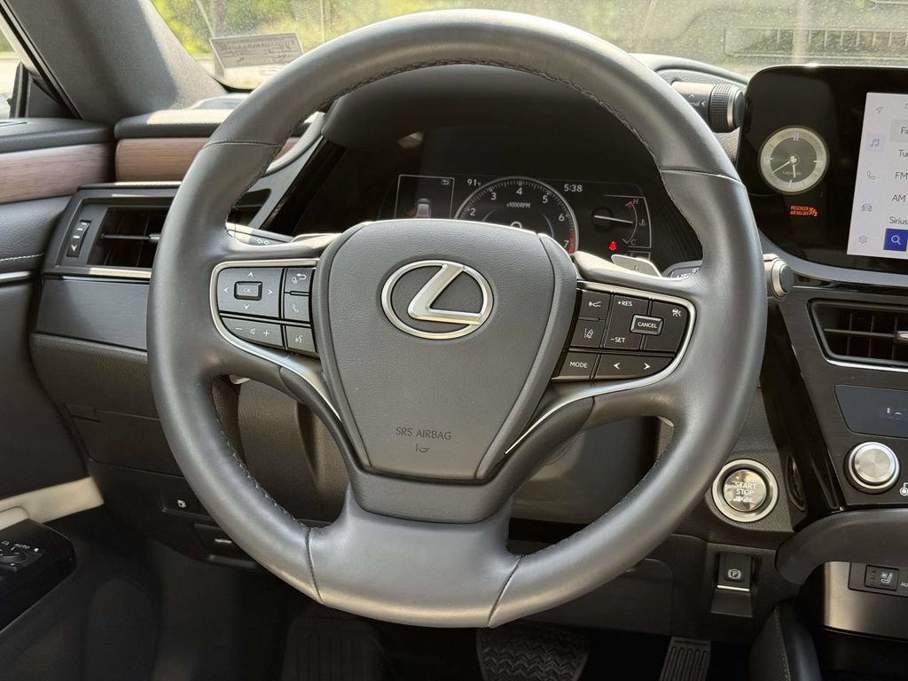 Used 2024 Lexus ES 350 w/ Premium Package FWD image 9