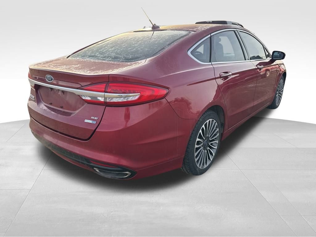 Used 2017 Ford Fusion SE w/ Fusion SE Technology Package image 4