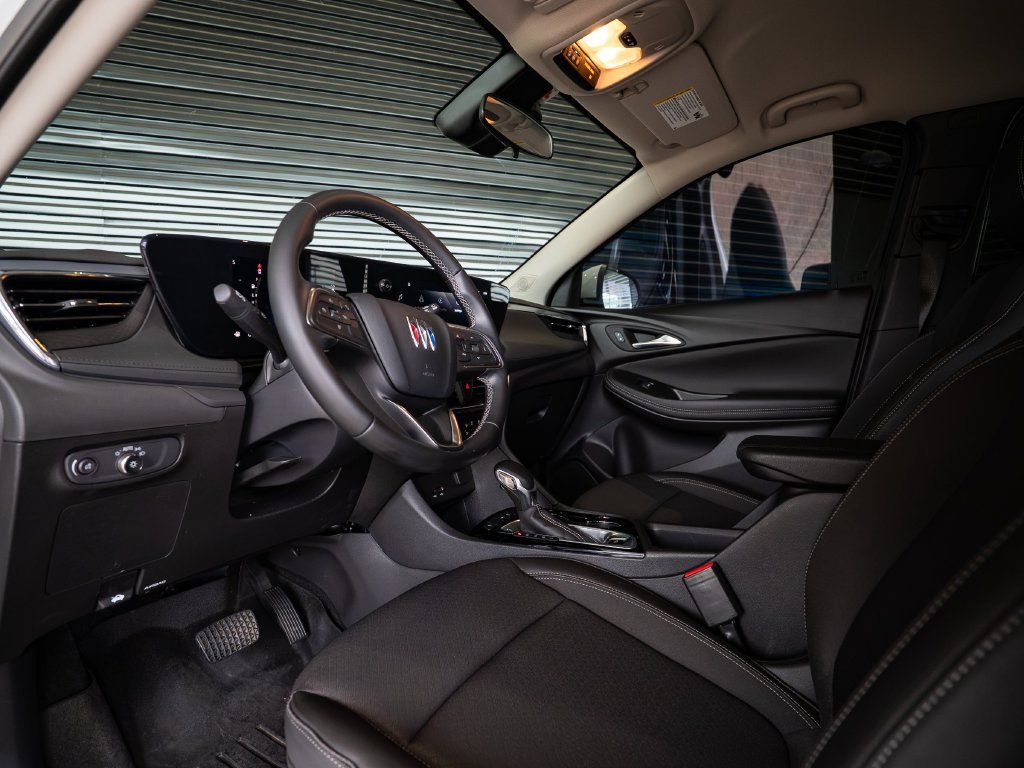Used 2025 Buick Encore GX Preferred FWD image 4
