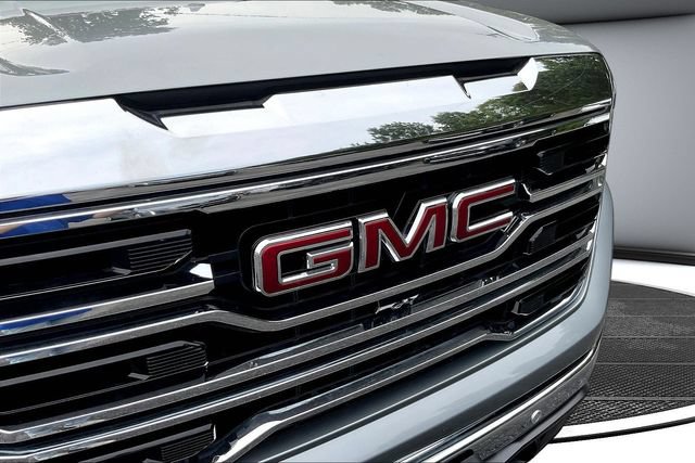 Used 2023 GMC Sierra 1500 SLT w/ SLT Premium Plus Package AWD/4WD image 34