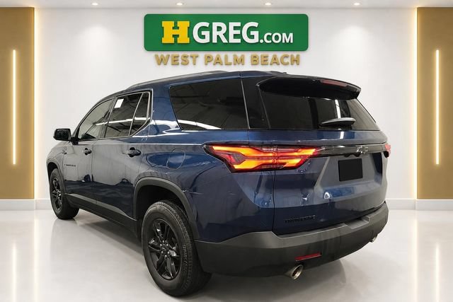 Used 2023 Chevrolet Traverse LS w/ Midnight/Sport Edition FWD video 2