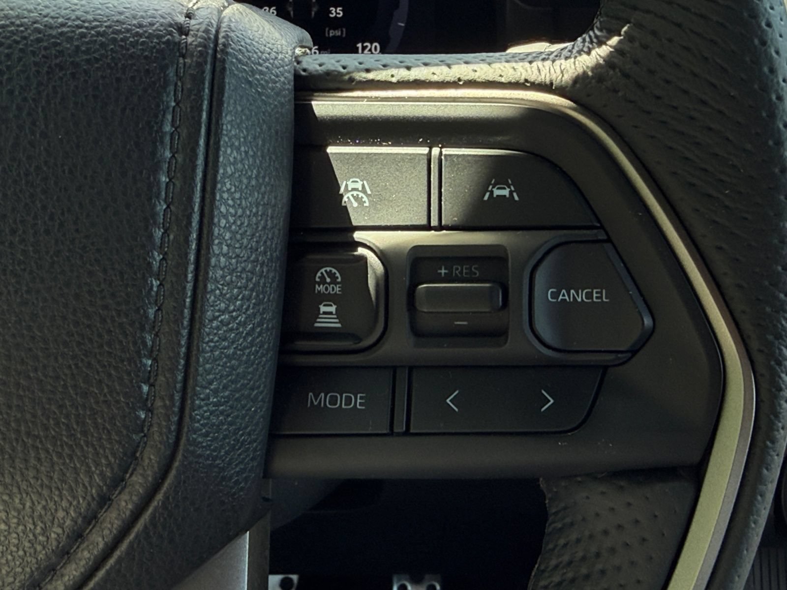 Used 2025 Toyota Tacoma TRD Sport AWD/4WD image 25