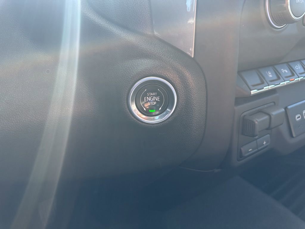 Used 2024 Chevrolet Silverado 2500 Custom w/ Custom Value Package image 7