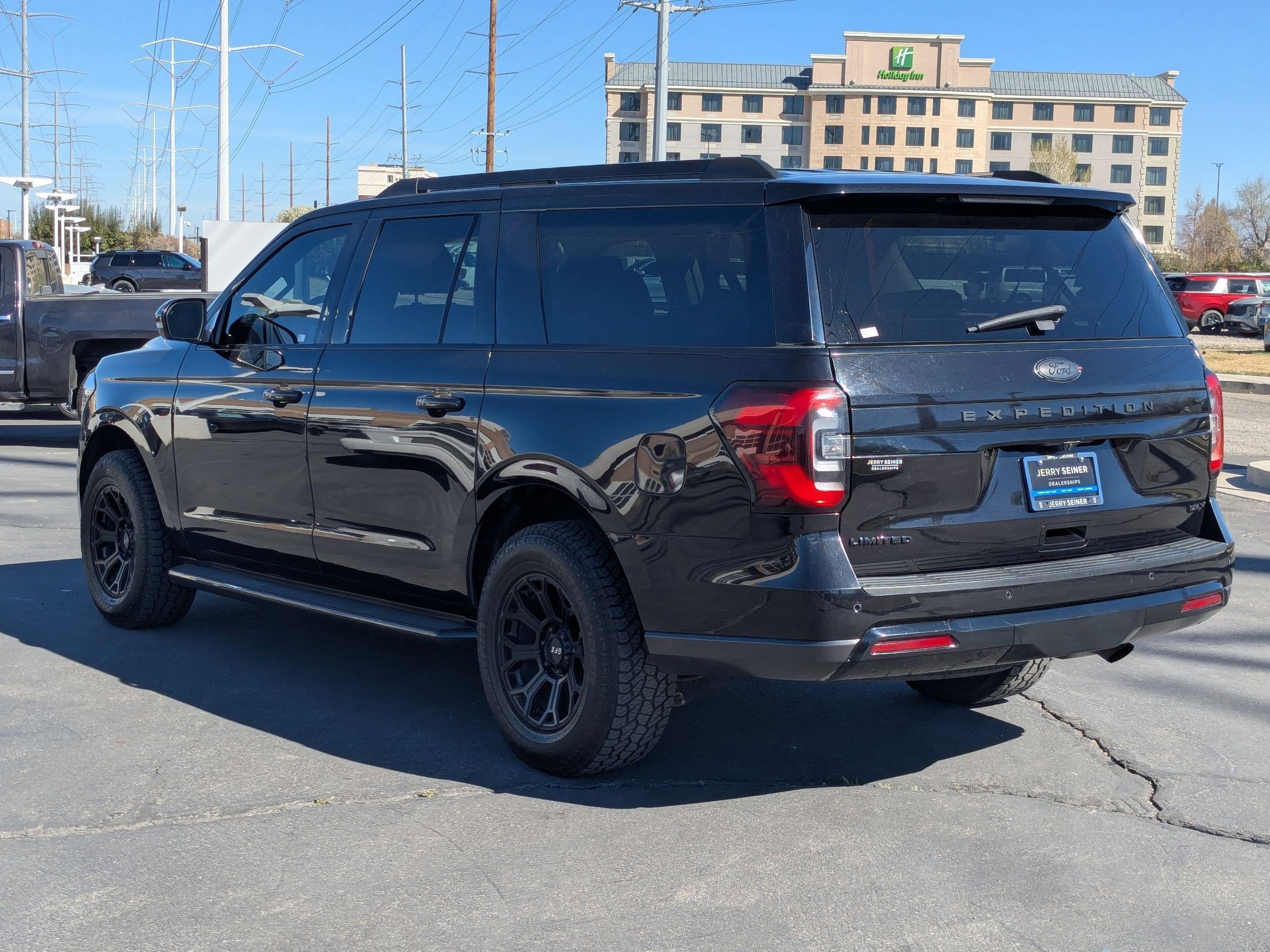 Used 2022 Ford Expedition Max Limited image 3