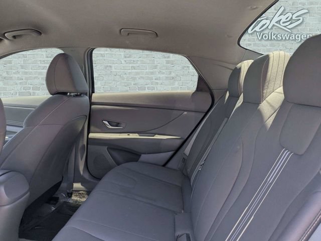 Used 2023 Hyundai Elantra SEL w/ Convenience Package FWD image 13