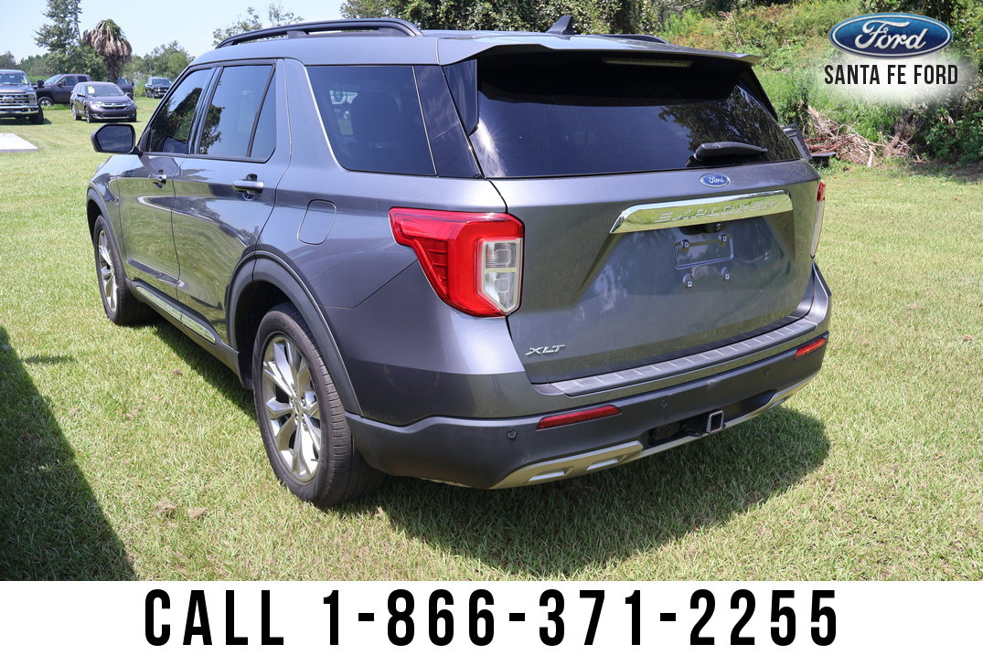 Used 2022 Ford Explorer XLT w/ Equipment Group 202A image 2