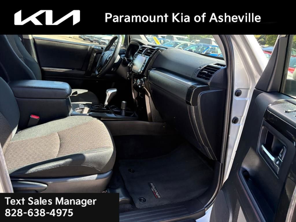 Used 2024 Toyota 4Runner TRD Off-Road image 16