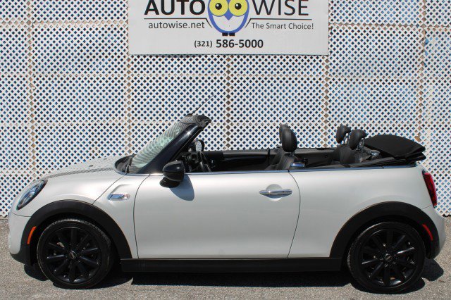 Used 2019 MINI Cooper S w/ Premium Package image 14