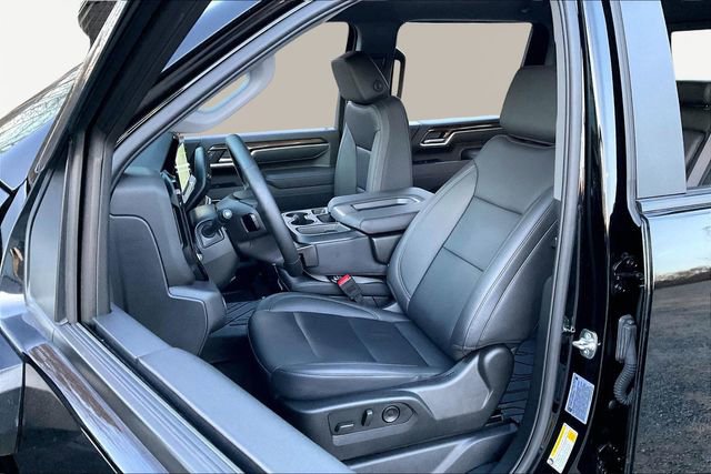 Used 2025 Chevrolet Silverado 2500 LT w/ Leather Package image 15