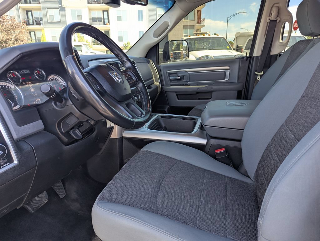 Used 2017 RAM 1500 Classic SLT AWD/4WD image 27