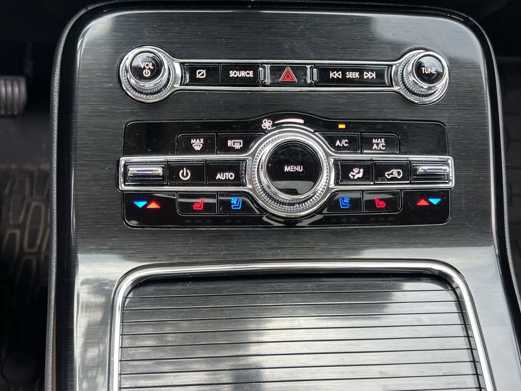 Used 2022 Lincoln Nautilus Reserve image 21