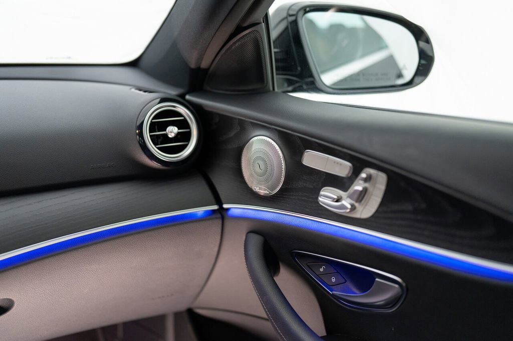 Used 2022 Mercedes-Benz E 350 Sedan image 11