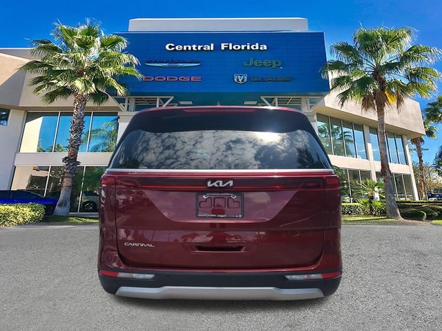 Used 2024 Kia Carnival EX FWD image 6