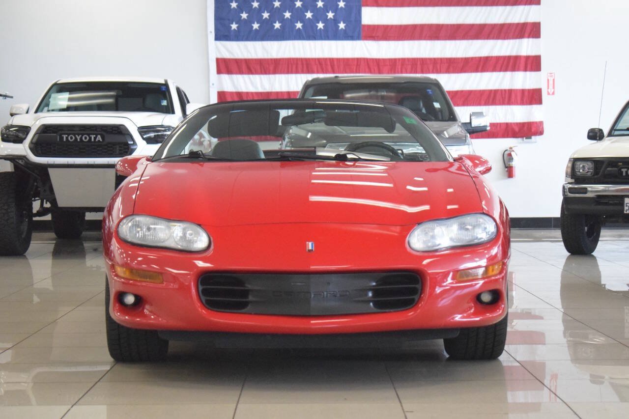 Used 2002 Chevrolet Camaro Z28 RWD image 2