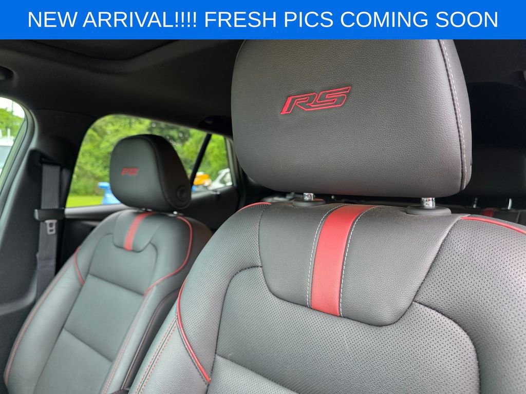 Used 2024 Chevrolet Trax RS w/ Sunroof Package FWD image 9
