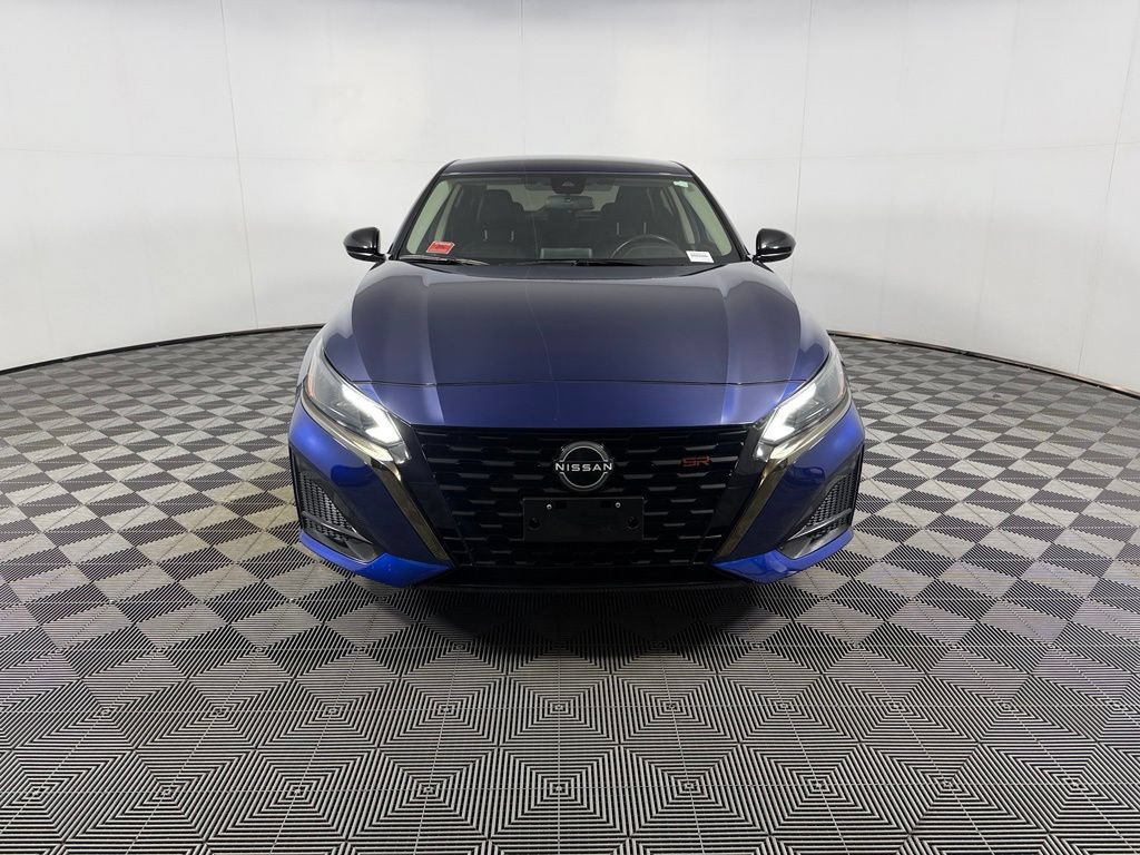Used 2023 Nissan Altima 2.5 SR AWD/4WD image 4