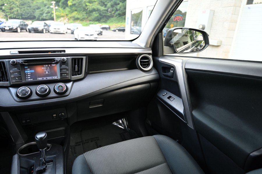 Used 2017 Toyota RAV4 LE w/ Carpet Mat Package AWD/4WD image 11