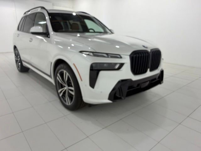 Certified 2024 BMW X7 xDrive40i w/ M Sport Package AWD/4WD image 7