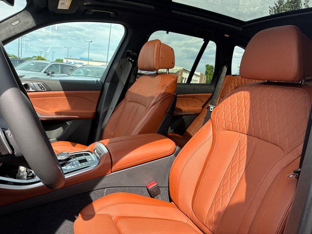 New 2026 BMW X5 xDrive40i w/ Executive Package AWD/4WD image 11