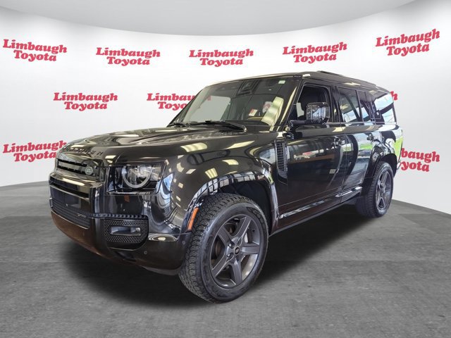 Used 2023 Land Rover Defender 130 X-Dynamic SE image 16