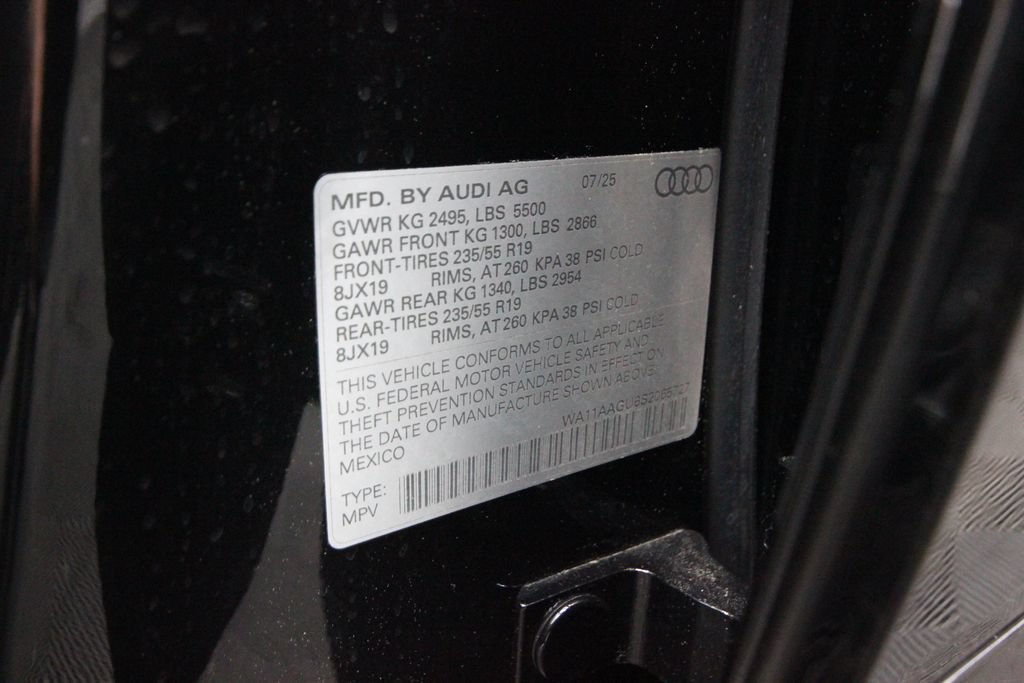 Used 2025 Audi Q5 Premium w/ Convenience Package AWD/4WD image 32