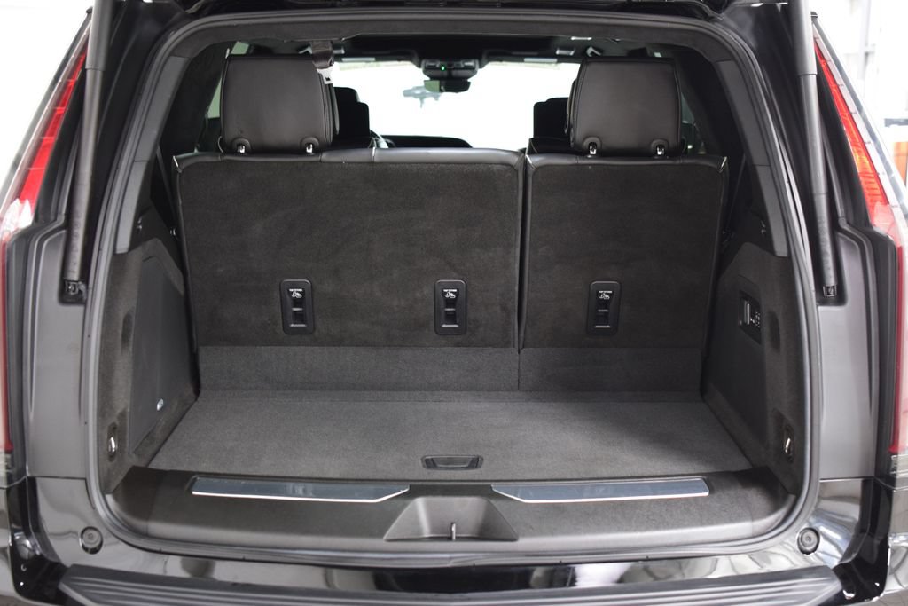 Used 2024 Cadillac Escalade Sport Platinum w/ Heavy-Duty Trailer Package AWD/4WD image 24