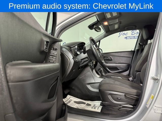 Used 2017 Chevrolet Trax LT w/ LPO, Cargo Package image 9