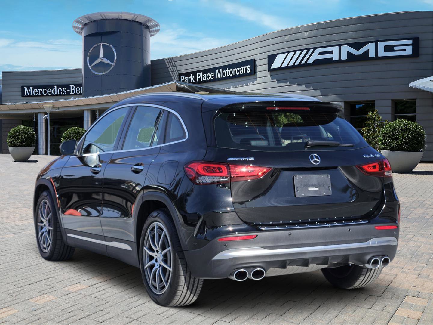Certified 2022 Mercedes-Benz GLA 45 AMG 4MATIC image 4