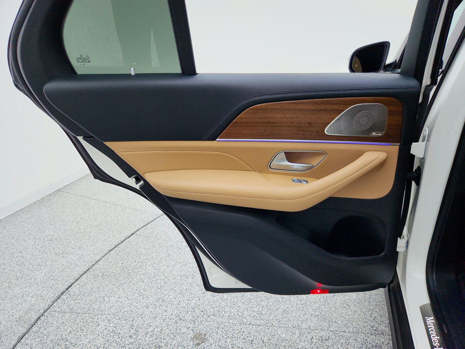 Used 2024 Mercedes-Benz GLE 450e 4MATIC image 27