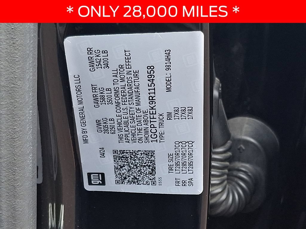 Used 2024 Chevrolet Colorado ZR2 w/ Technology Package AWD/4WD image 26