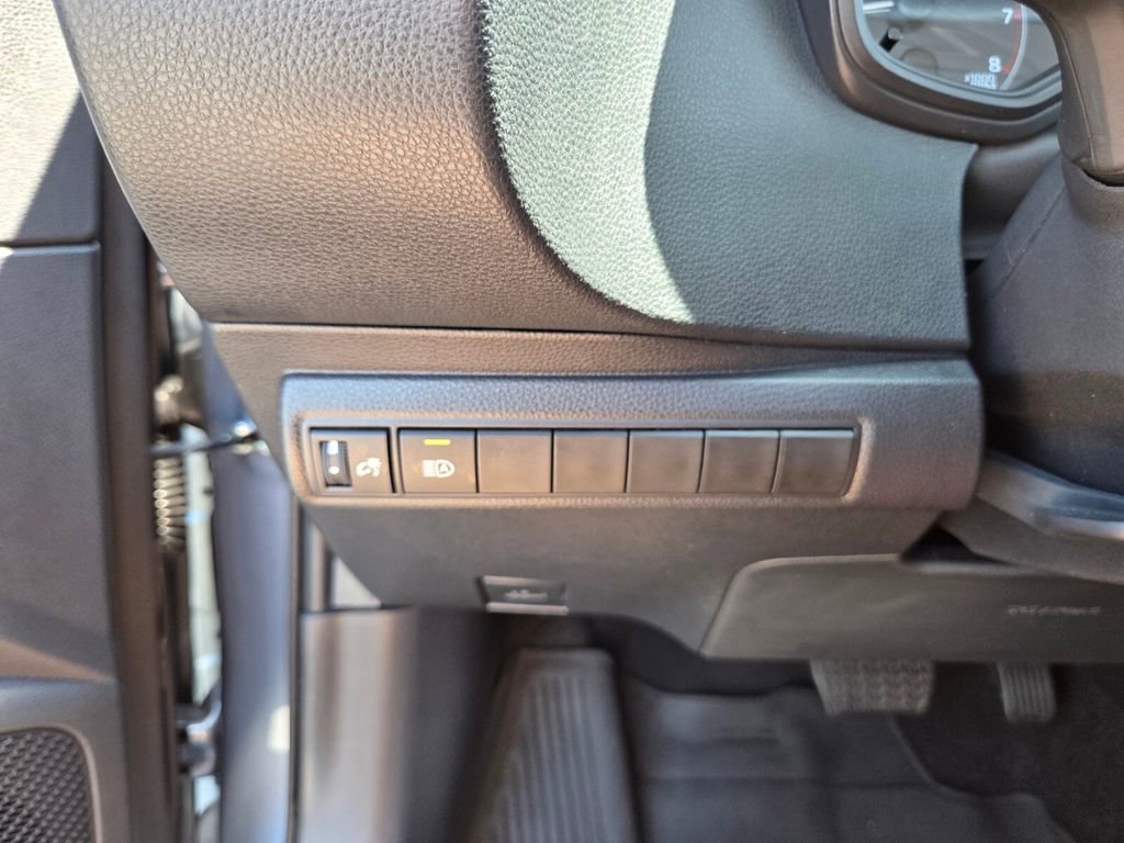 Used 2025 Toyota Corolla LE FWD image 28