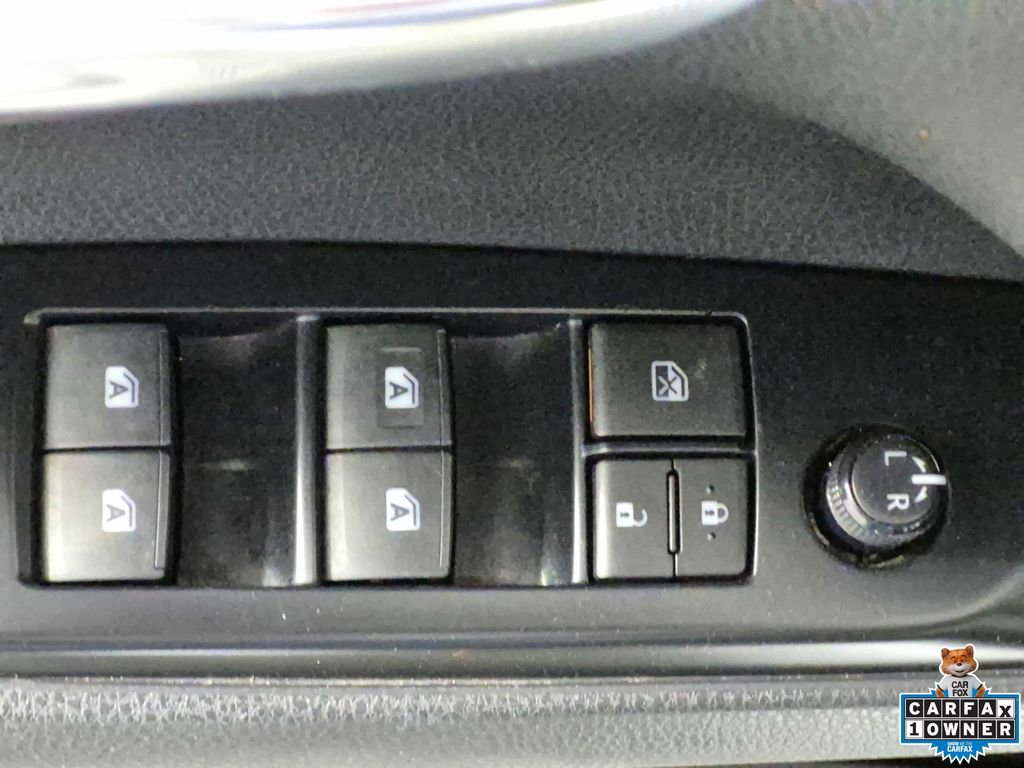 Used 2019 Toyota Camry SE FWD image 14