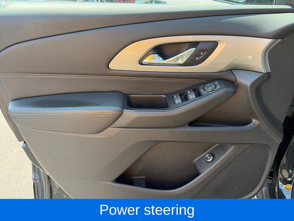 Used 2018 Chevrolet Traverse LT FWD image 19