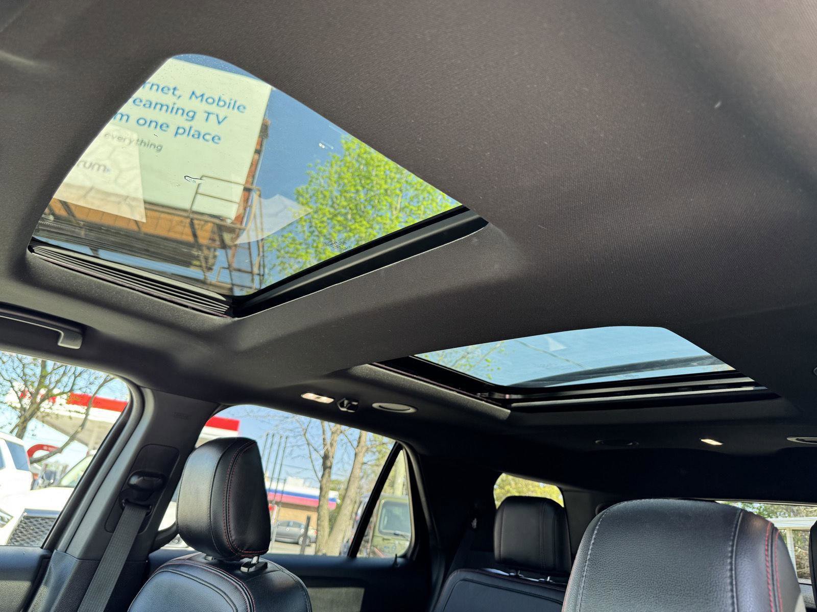 Used 2019 Ford Explorer Sport w/ Equipment Group 401A image 5