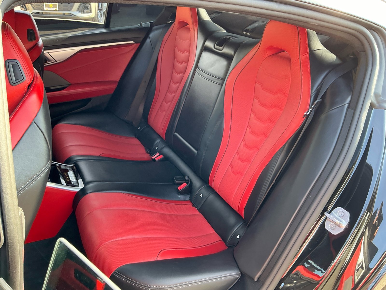 Used 2025 BMW 840i w/ M Sport Professional Package image 19