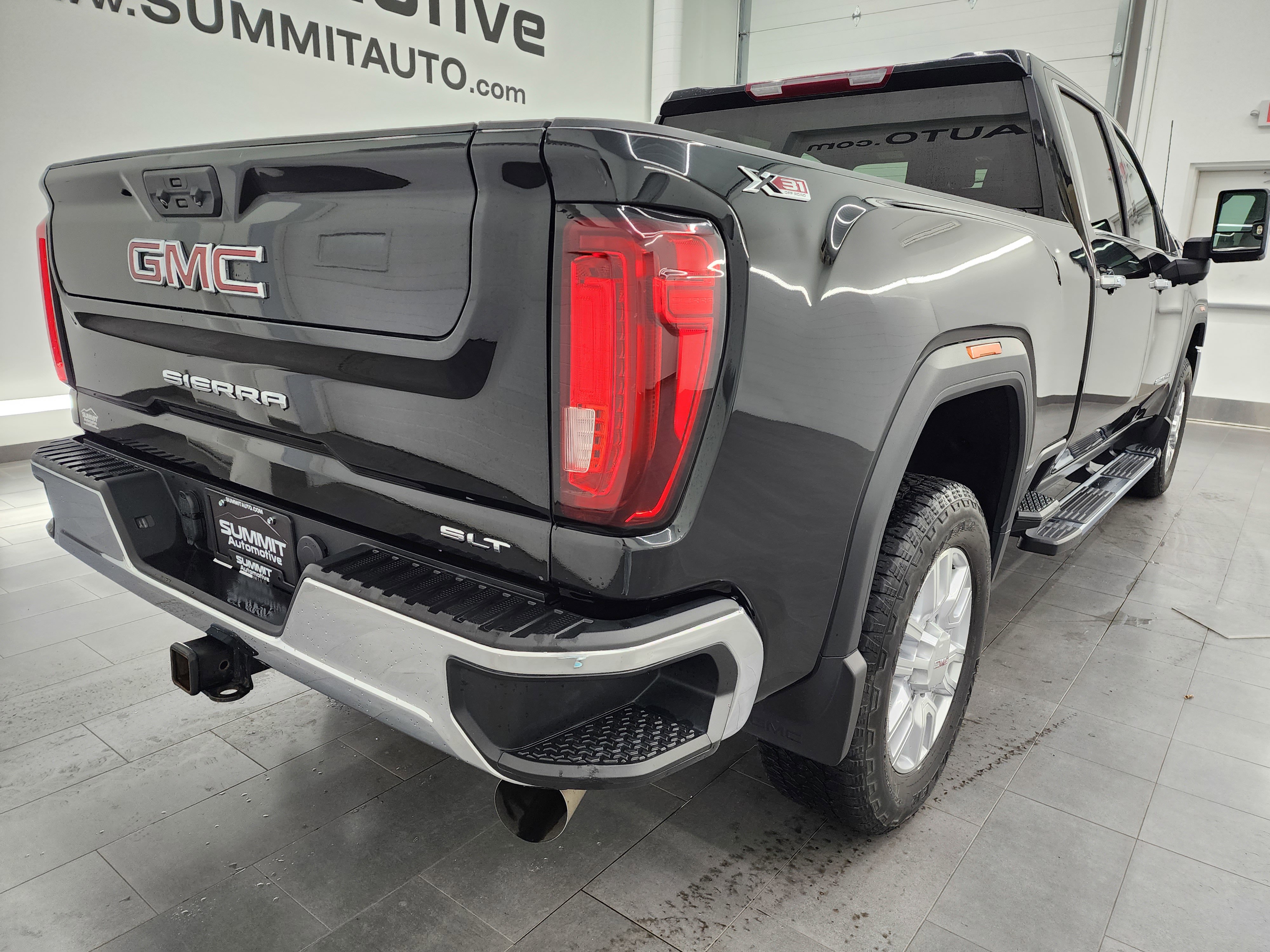 Used 2022 GMC Sierra 2500 SLT w/ LPO, GMC Protection Package image 4