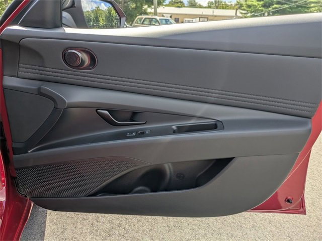 Certified 2025 Hyundai Elantra SEL image 36