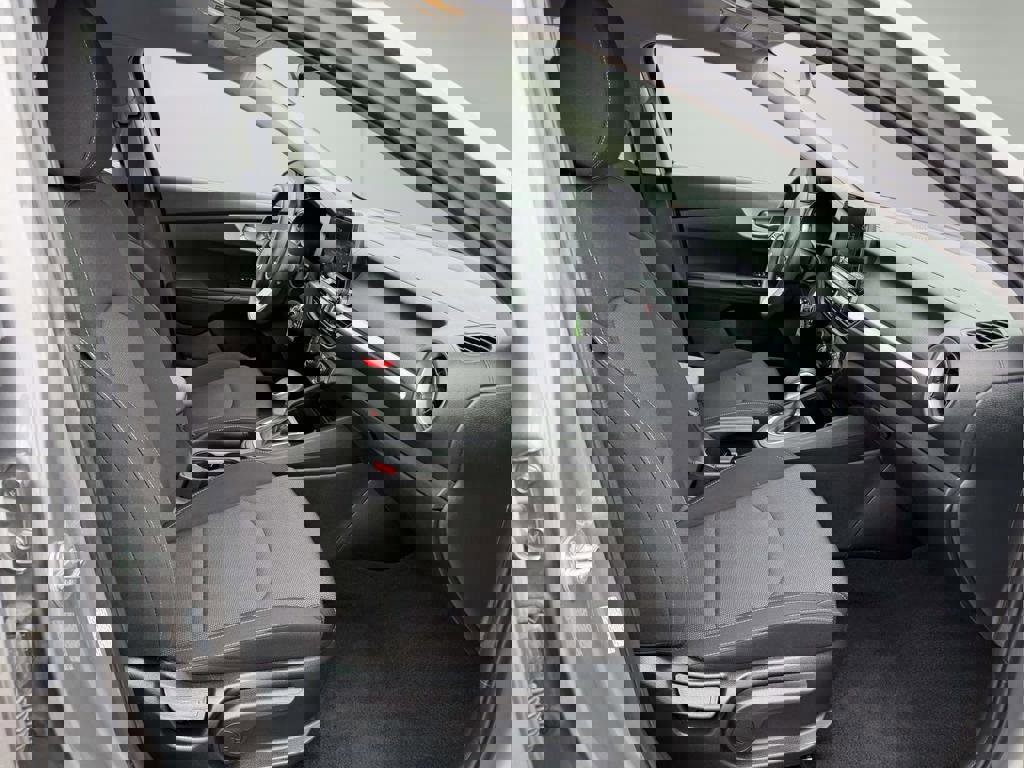 Used 2024 Kia Forte LXS image 10