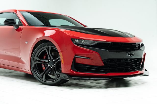 Used 2019 Chevrolet Camaro SS image 4