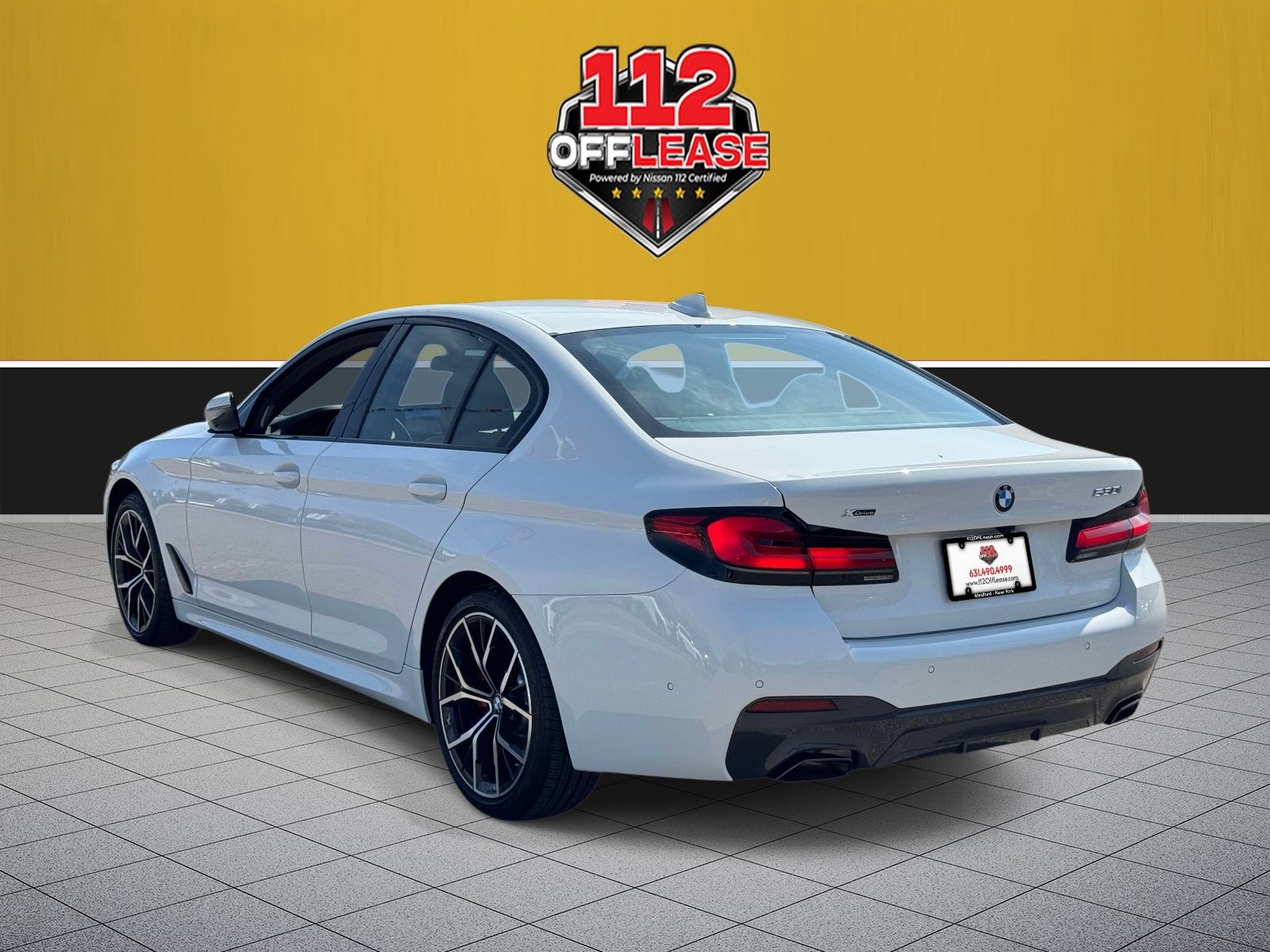 Used 2022 BMW 530i xDrive w/ M Sport Package image 4