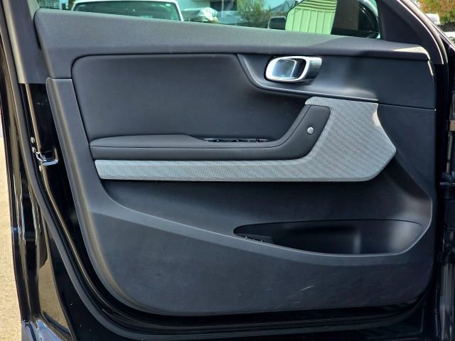 Used 2021 Polestar Polestar 2 image 23