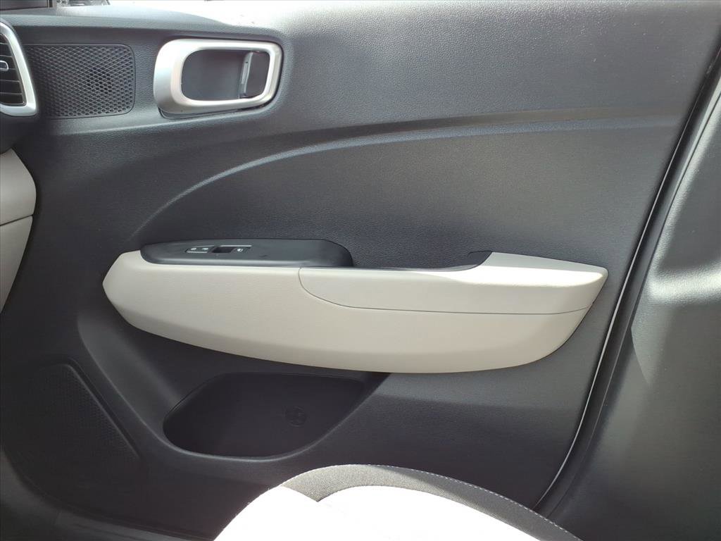 New 2026 Hyundai Venue SEL FWD image 26